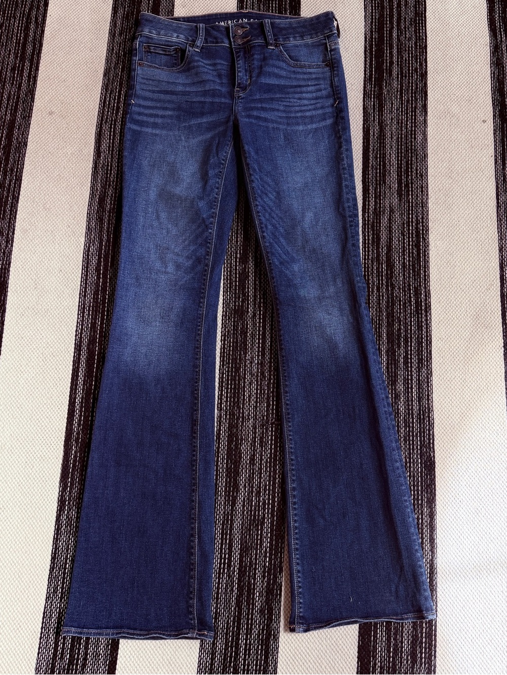 American Eagle Outfitters Women's Y2K Artis Flare Dark Blue Jeans Size 8 X-Long